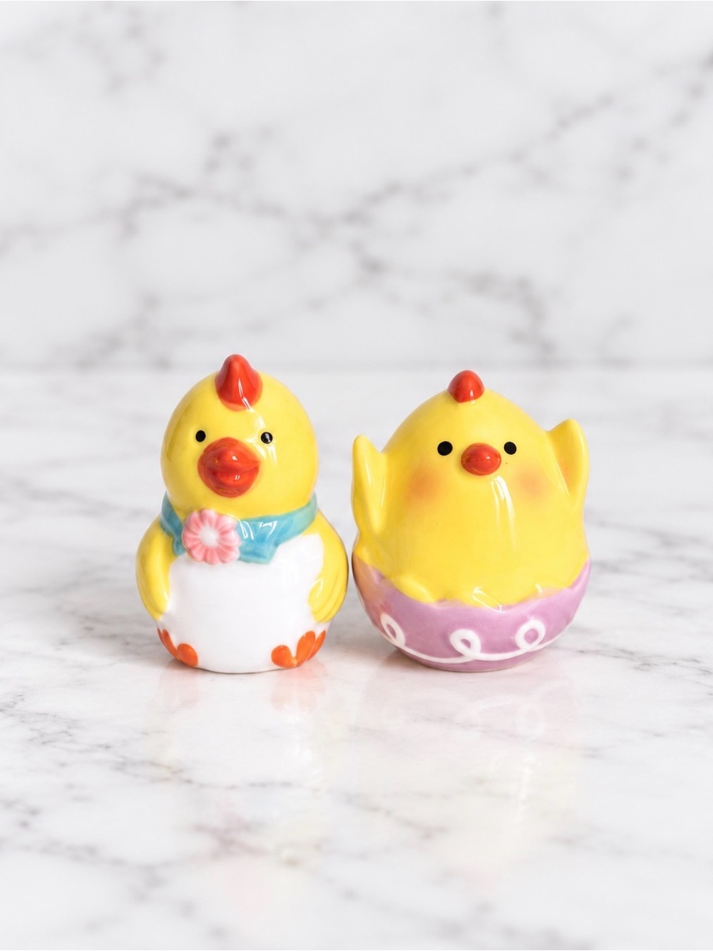 Anthropomorphic Easter Chicks salt and pepper shakers